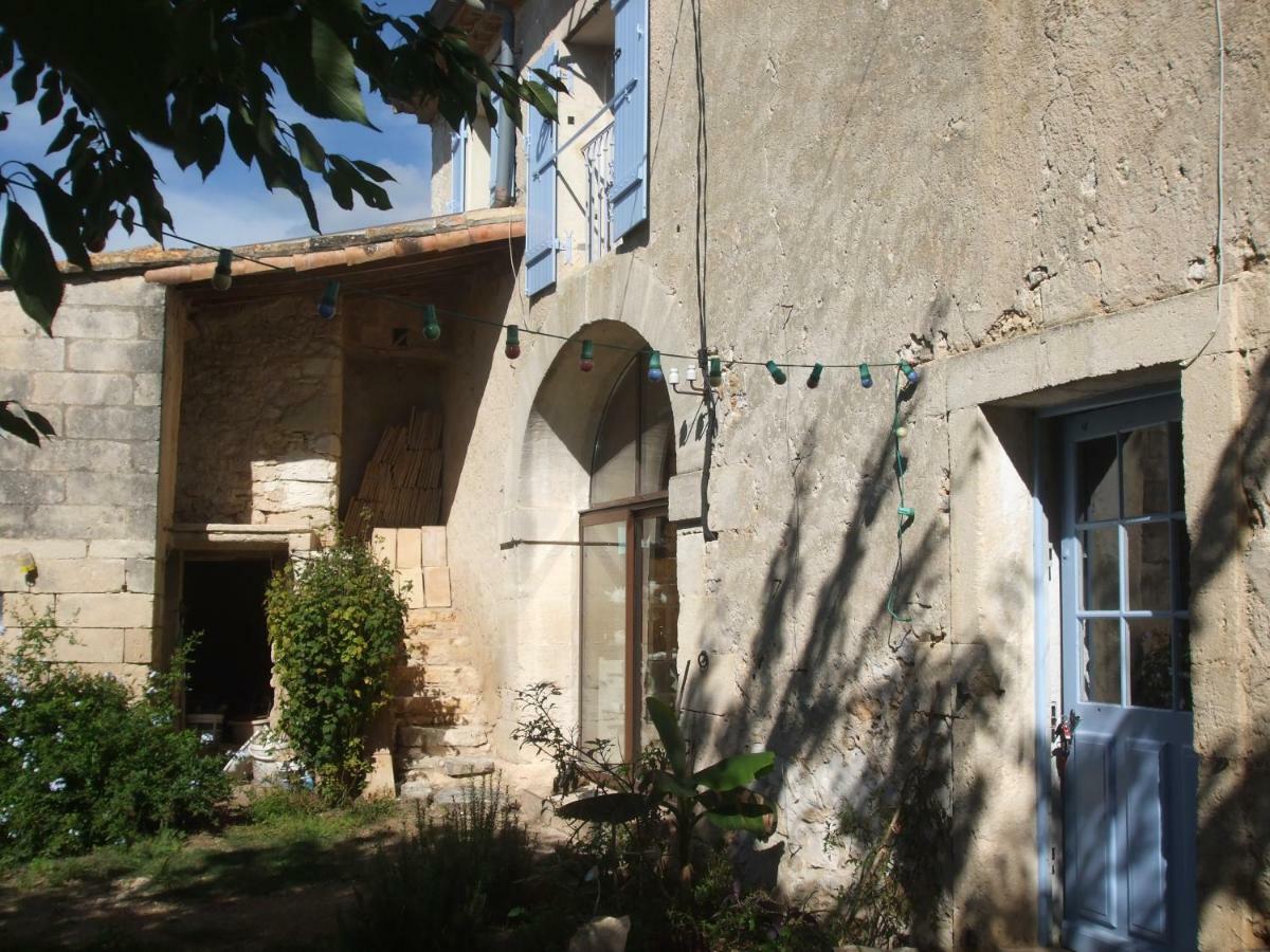 Chambres D'Hotes Dans Maison D'Artiste Galargues Exterior photo