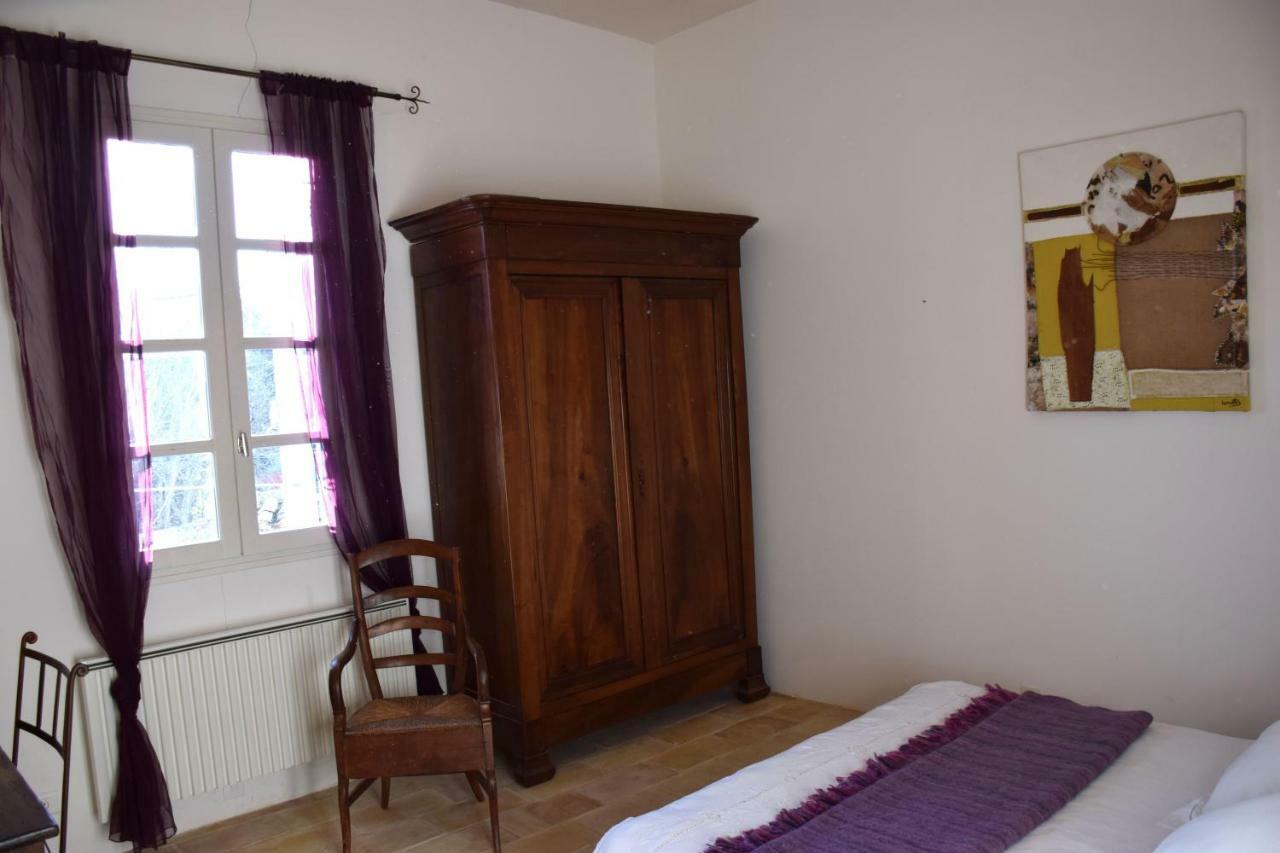Chambres D'Hotes Dans Maison D'Artiste Galargues Exterior photo