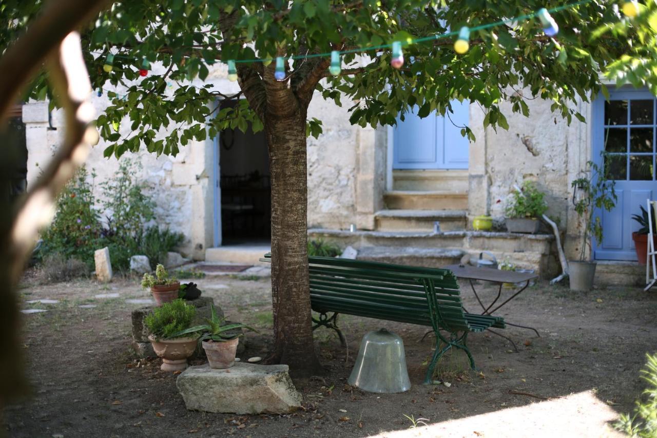 Chambres D'Hotes Dans Maison D'Artiste Galargues Exterior photo